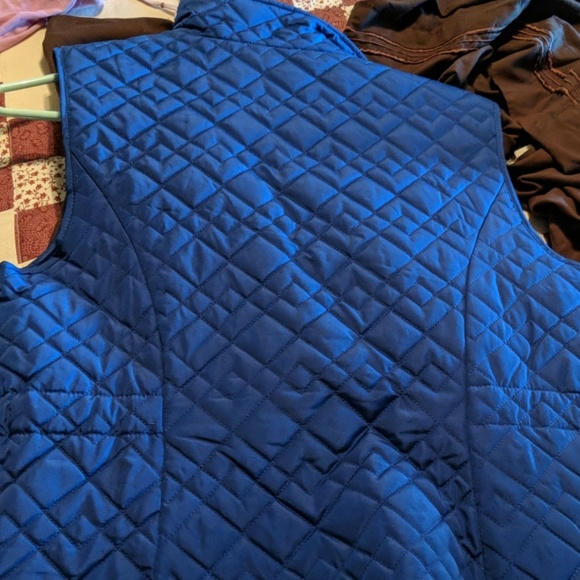 Vest - Picture 4 of 4